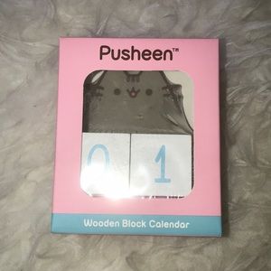 Pusheen box exclusive block calendar